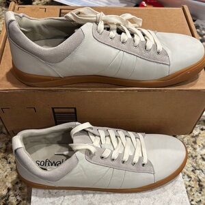 Softwalk Women's White and Gray Casual Sneakers New 10.5N